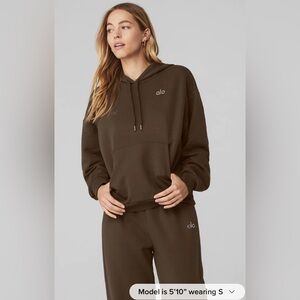 Alo Yoga Accolade Hoodie